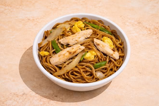 Nouilles Sautées au Poulet